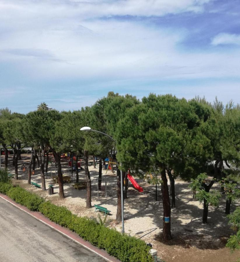 Novella Del Mar Prima Fila Dal Mare Vila Grottammare Exterior foto