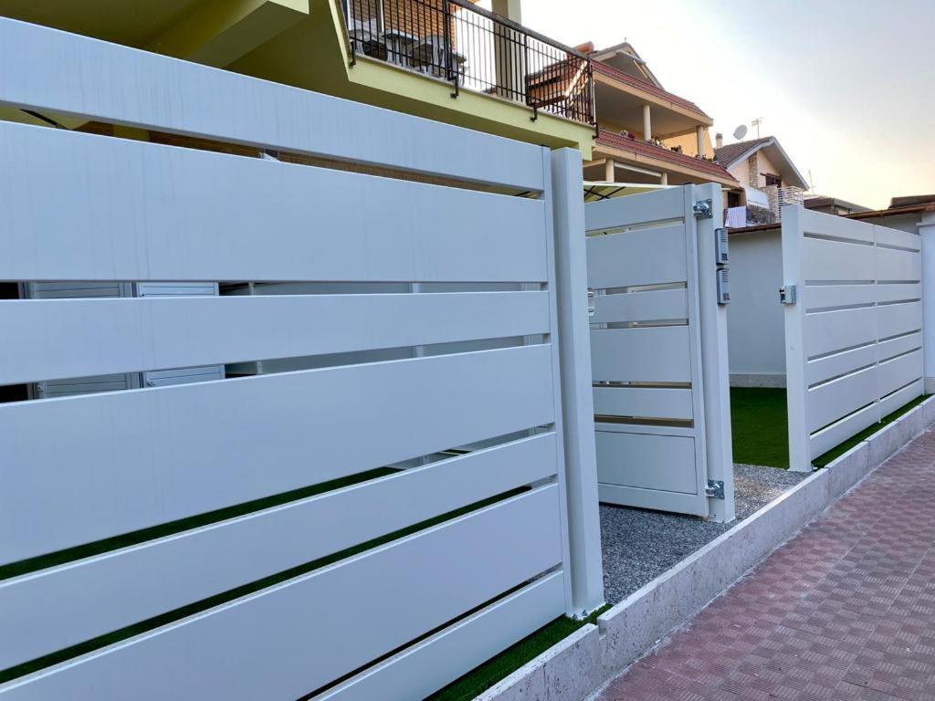 Novella Del Mar Prima Fila Dal Mare Vila Grottammare Exterior foto