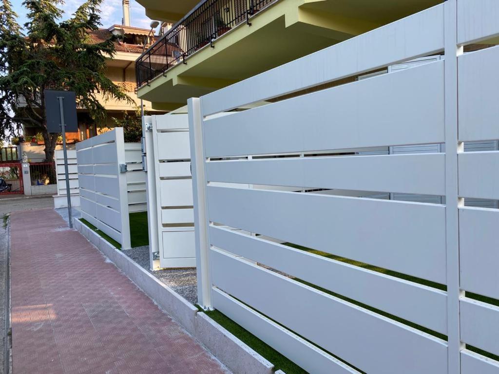 Novella Del Mar Prima Fila Dal Mare Vila Grottammare Exterior foto